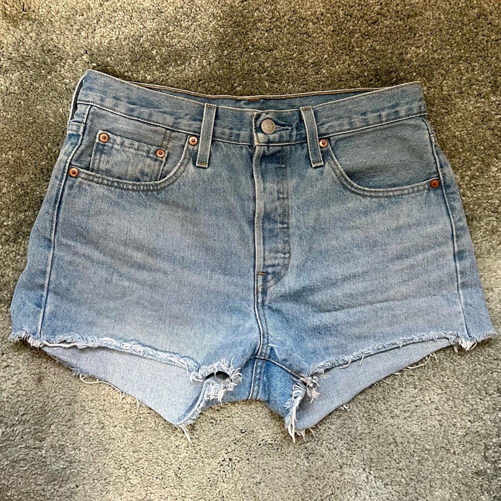 Levi 501 Denim Shorts (Light Blue)